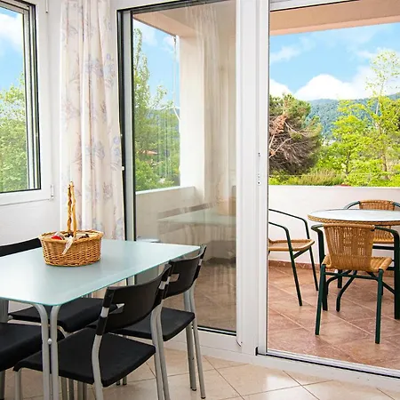 Apartament Forty Roses *