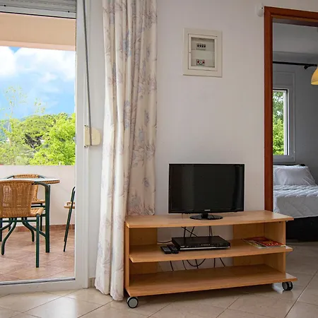 Forty Roses Lejlighed